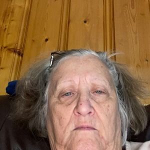 Meet your Posher, Faye